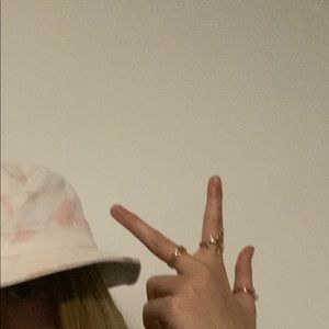 Meet your Posher, Nelle